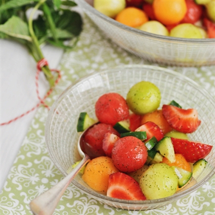 Pimm's Melonensalat mit Minzesirup