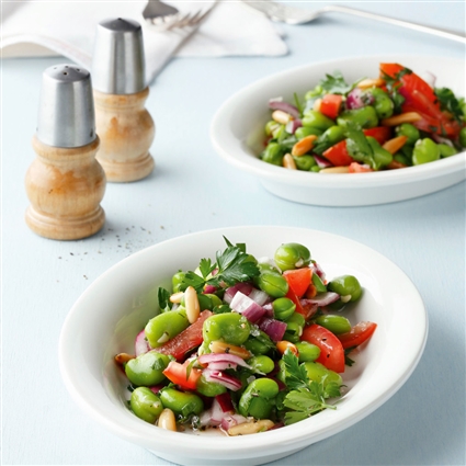 Dicke-Bohnen-Salat mit Pinienkernen