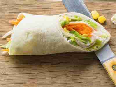 Gemüse-Meerrettich-Wraps mit Pute
