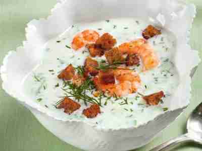 Gurkenkaltschale mit Garnelen