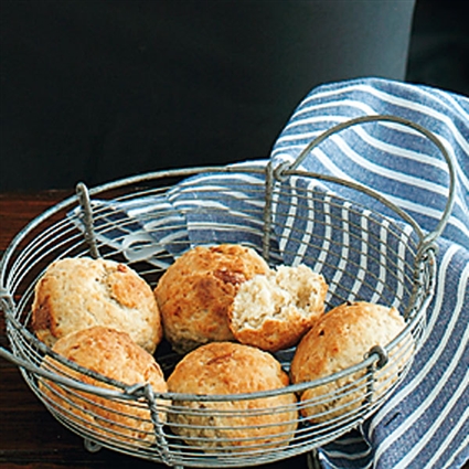 Vegane Sonntagsbrötchen mit schneller Pflaumenkonfitüre