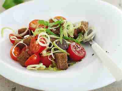 Veganer Tomaten-Brot-Salat