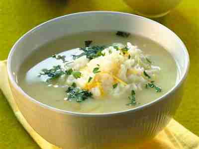 Zitronensuppe mit Reis