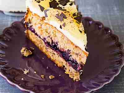 Walnuss-Holundertorte
