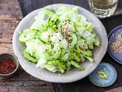 Chinakohl-Gurken-Salat