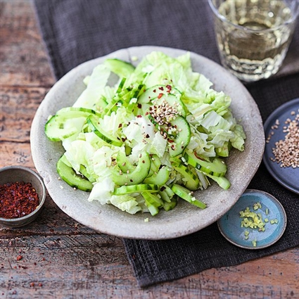 Chinakohl-Gurken-Salat