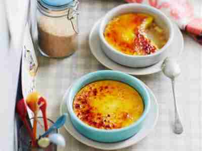 Crème brûlée mit Vanille und Safran