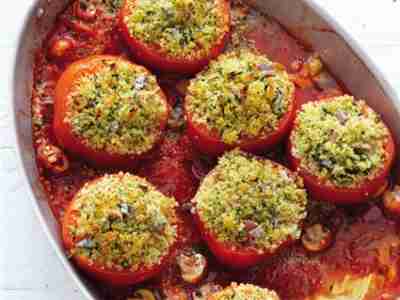 Schnelle Tomaten mit Couscousfüllung