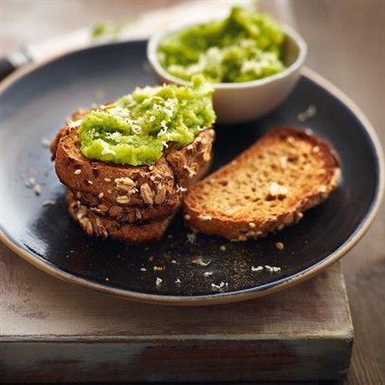 Bruschette mit Rosenkohlpüree