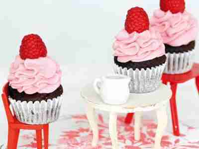 Mini-Cupcakes mit Himbeercreme