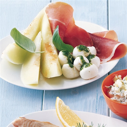 Melone mit Schinken und Mozzarella