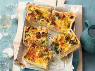 Bratwurst-Wirsing-Quiche
