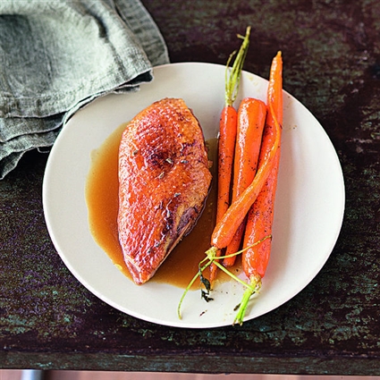 Ente mit Vanillemöhren