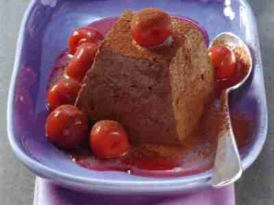 Schoko-Parfait mit Sauerkirsch-Sauce