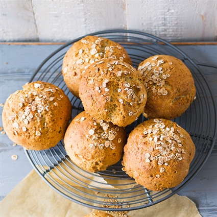 Hefebrötchen mit Einkornflocken