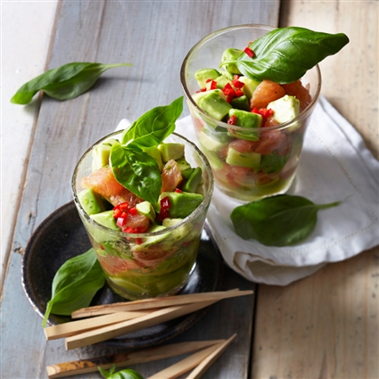 Avocado-Grapefruit-Salat mit Basilikum