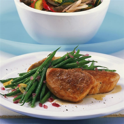 Schweinefilet mit warmem Bohnensalat