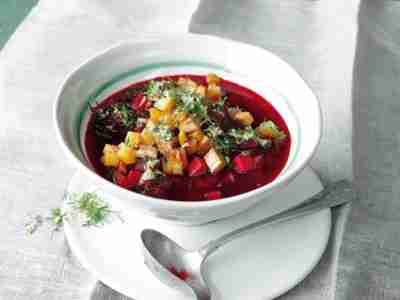 Veganer kleiner Rote-Bete-Topf mit Dill-Gremolata