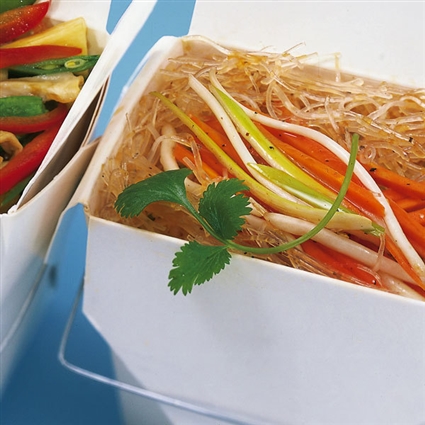 Sprossensalat mit Glasnudeln