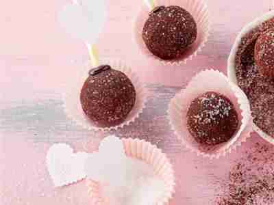 Amaretti-Nougat-Pops