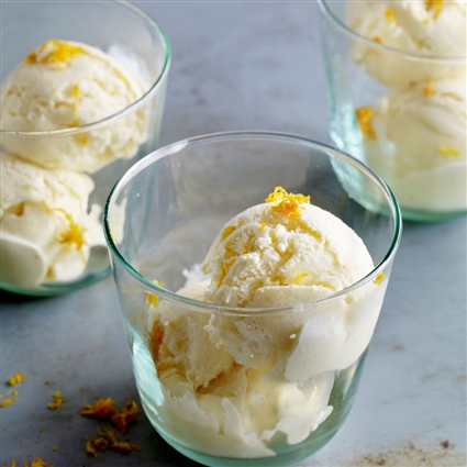 Sahniges Orangen-Quark-Eis