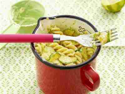 Zucchini-Minze-Nudeln