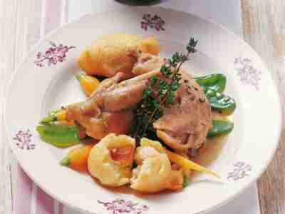 Kaninchen in Rieslingsauce mit Aprikosen-Krapfen