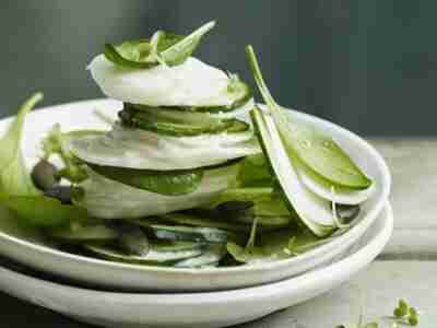 Spinat-Rettich-Salat mit Misodressing