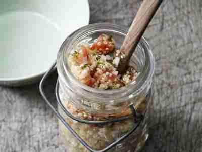Quinoasalat mit Tomaten und Minze