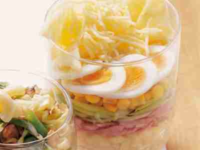 Partysalat mit Lauch und Schinken
