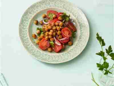 Tomatensalat mit Kichererbsen