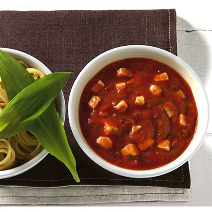 Tomaten-Kräuter-Sauce mit Mozzarella