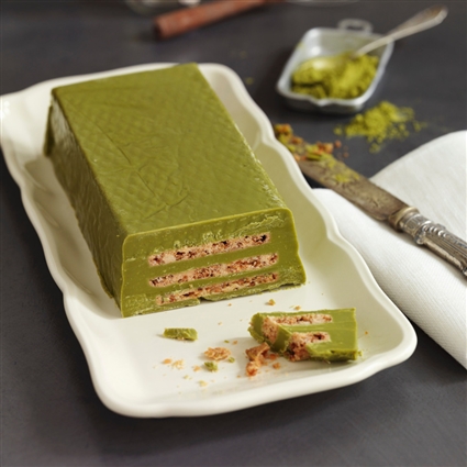 Vegane Keks-Schichttorte mit Matcha