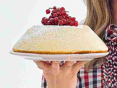 Vegane Johannisbeer-Kuppeltorte