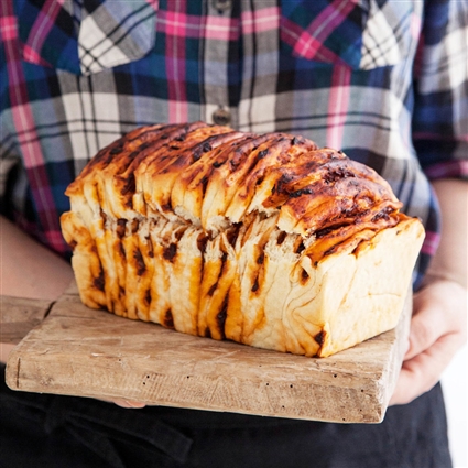 Veganes Partybrot mit BBQ-Würze