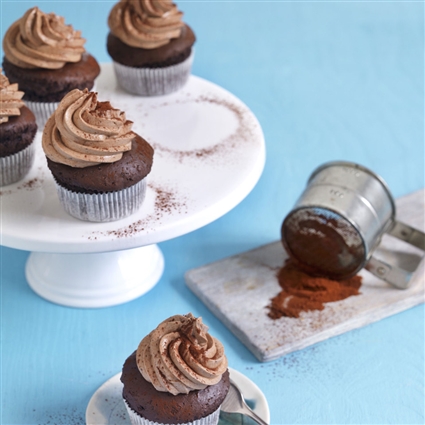 Vegane Nougat-Cupcakes mit weichem Kern
