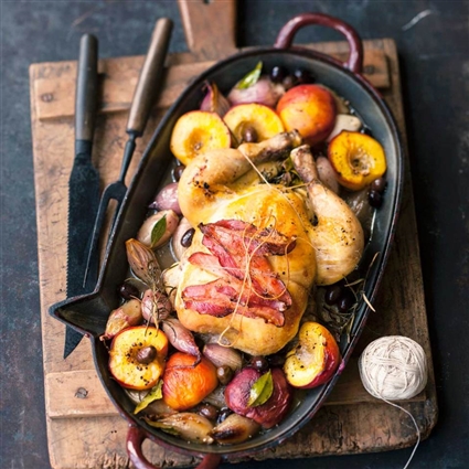 Poulet de maïs aux pêches et olives – Maispoularde mit Pfirsichen und Oliven
