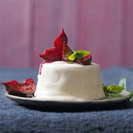 Vanilleparfait mit Gewürzfeigen