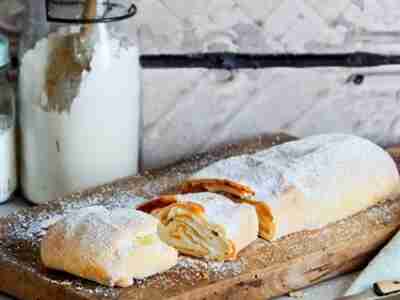 Quarkstrudel