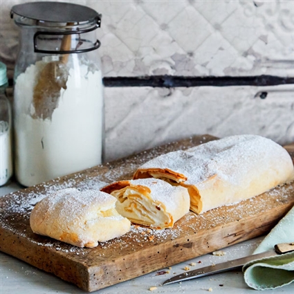 Quarkstrudel