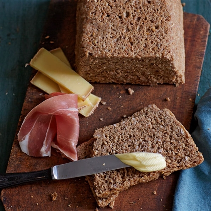 Roggenschrotbrot