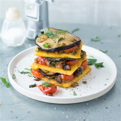 Vegane Polenta-Lasagne mit Auberginen
