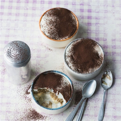 Veganes Macadamia-Tiramisu