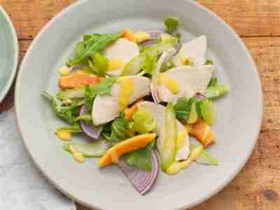 Schneller fruchtiger Hähnchensalat