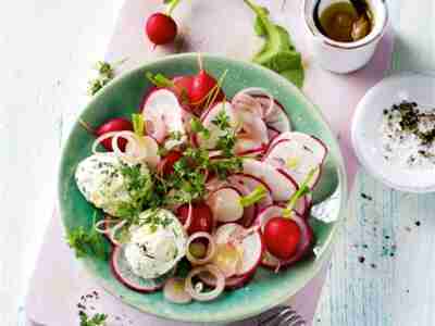 Rettich-Radieschen-Teller mit Ricotta-Klößchen