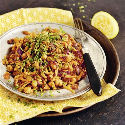 MÖHRENSALAT MIT RÖSTKICHERERBSEN