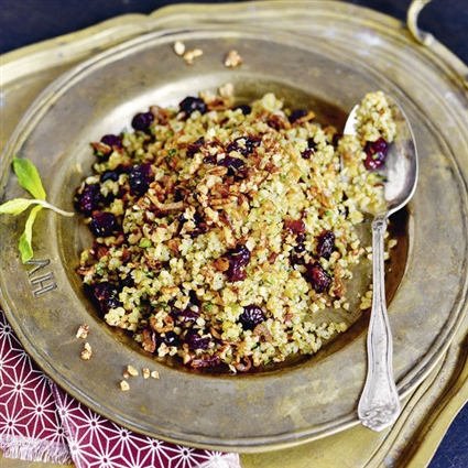BULGURSALAT MIT NÜSSEN