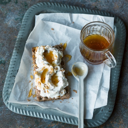 Joghurt-Walnusskrokant-Honig-Aufstrich