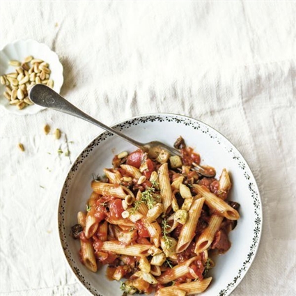 Pasta mit Artischocken-Sugo