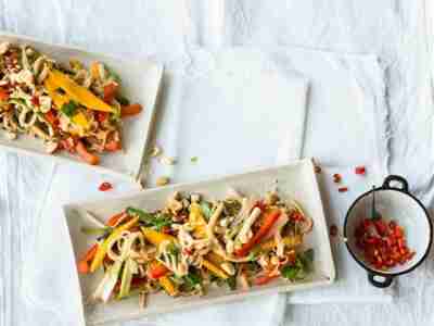 Paprika-Reisnudel-Salat